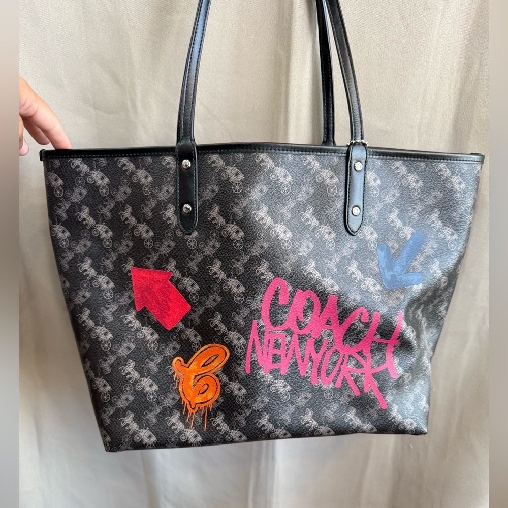 Coach x Jay Shells Reversible City Tote + Wallet Horse & Carriage Print - Picture 2 of 7